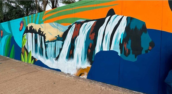 El Puente de la Amistad celebra su 60 aniversario con un mural de 280 metros - ADN Digital
