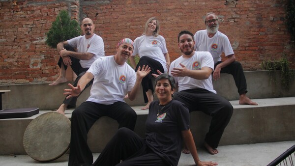 Obra teatral que representa historias del público se ofrece este domingo en la Manzana