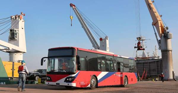 Diario HOY | Llegan los primeros buses eléctricos donados por Taiwán