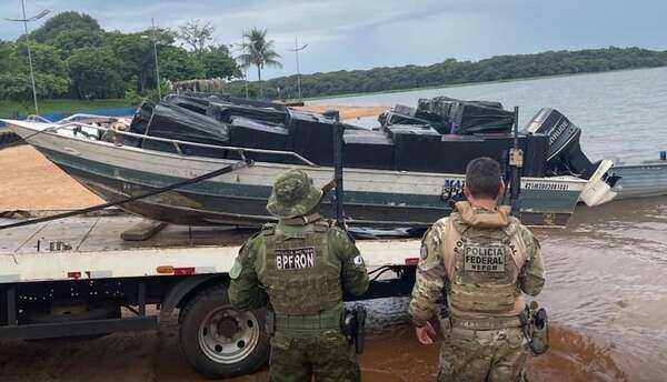 Interceptan embarcación con cigarrillos de contrabando en el lago Itaipú - ABC en el Este - ABC Color