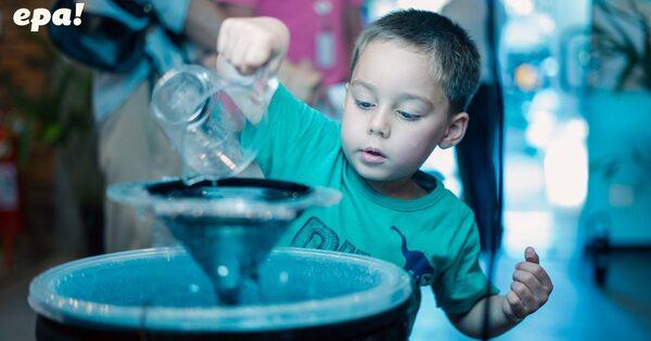 El MuCi inaugura una nueva exhibición interactiva para aprender la ciencia del agua
