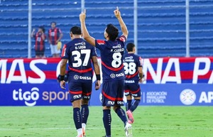Pachi Carrizo dibuja otro golazo en su carrera