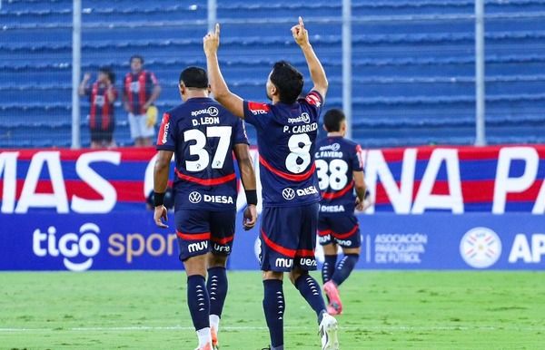 Pachi Carrizo dibuja otro golazo en su carrera