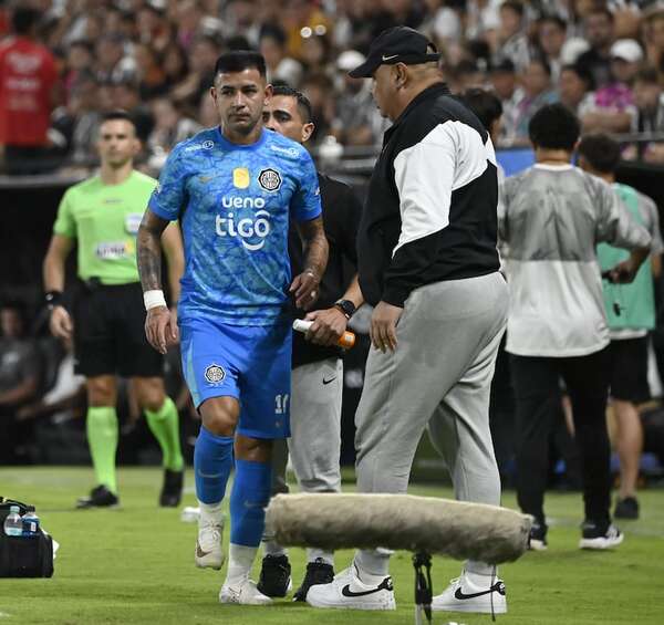 Olimpia: Derlis González, con delicada lesión - Fútbol - ABC Color