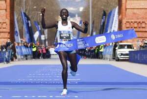 Maratón: Deriba y Chelimo destrozan récords en Barcelona - Polideportivo - ABC Color