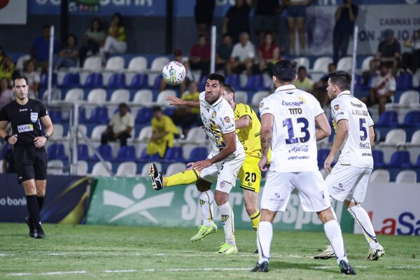 Versus / Recoleta hizo el gasto y Luqueño se quedó con la victoria