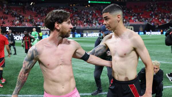 El intercambio de camisetas entre Lionel Messi y Miguel Almirón