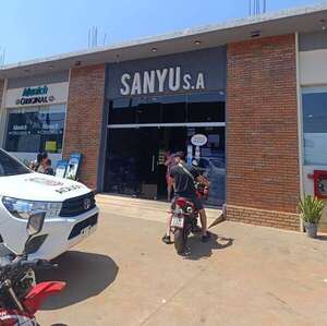 Video: violento asalto a local comercial en J. Augusto Saldívar - Policiales - ABC Color