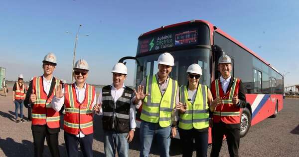 La Nación / Llegaron los primeros 20 buses eléctricos de Taiwán