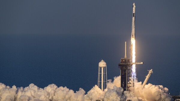 Astronautas atrapados en la Estación Espacial regresarán a la Tierra el martes