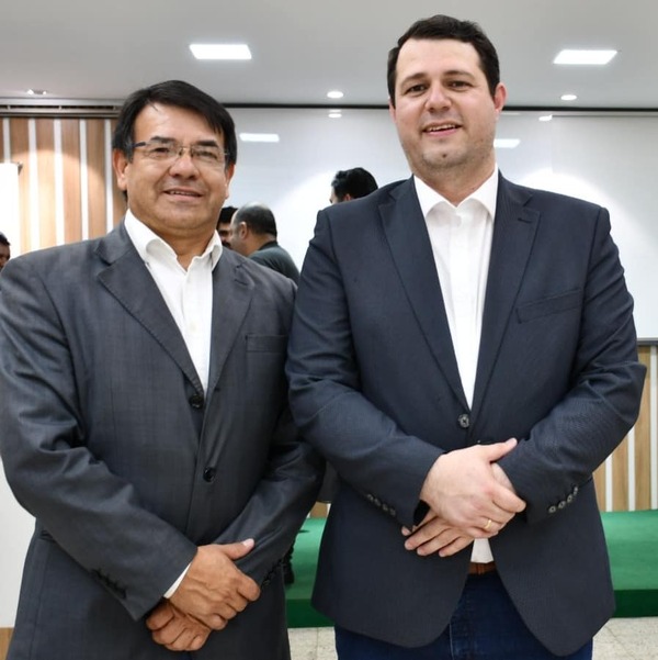 Vicedecanos de facultades de Agronomía y Filosofía, nuevo rector y vicerrector de la UNE - La Clave