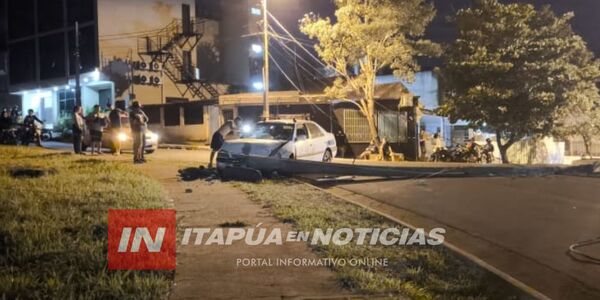CHOCÓ CONTRA UNA COLUMNA DE LA ANDE Y SE FUGÓ 