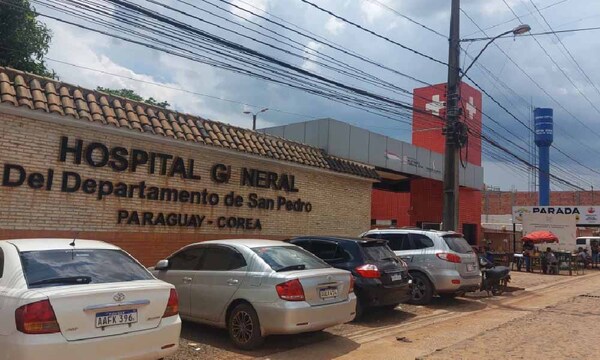 Mujer da a luz en pasillo de hospital en Santa Rosa del Aguaray – Prensa 5