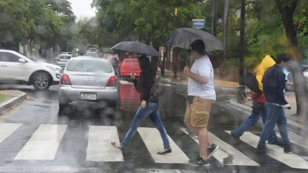 Lunes caluroso con aumento de probabilidad de lluvias en varios puntos del país, según Meteorología
