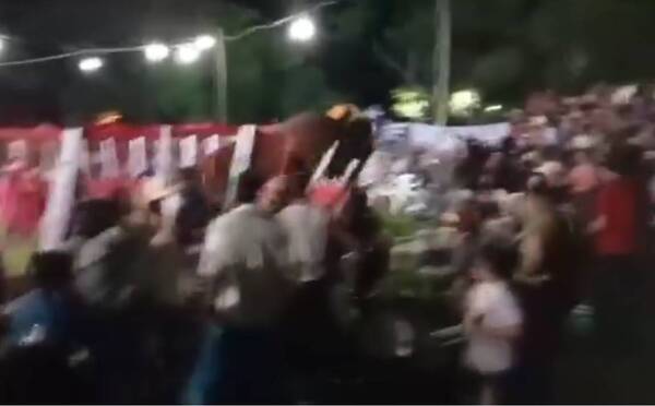 [VIDEO] Gritos en Sapucai: Un feroz “cornudo” se puso nervioso y armó sarambi de la gran siete