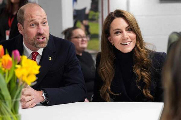 William y Kate Middleton, juntitos en un partido de rugby en Gales - Gente - ABC Color