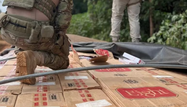 Decomisan en Brasil tractocamión cargado con miles de cigarrillos fabricados por Tabesa - Noticiero Paraguay