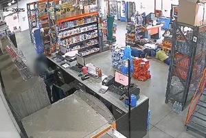 Violento asalto en local de J. Augusto Saldívar deja aterrados a clientes y empleados - ADN Digital