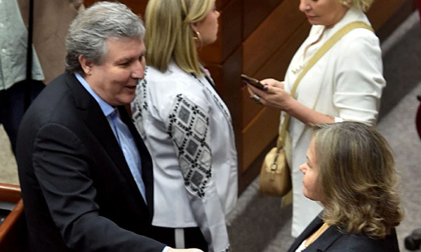 Samaniego y Filizzola mueven fichas por Abdo: piden revisión legislativa - OviedoPress