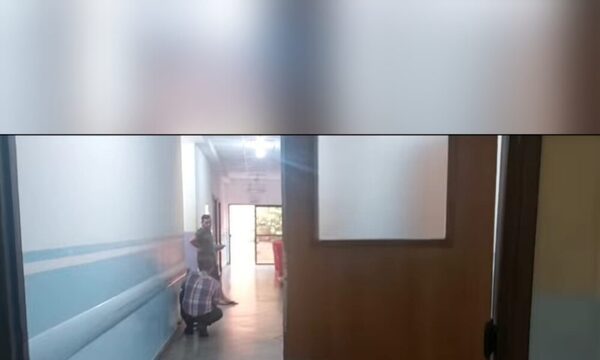 (VIDEO)Mujer dio a luz en pleno pasillo del hospital de Santa Rosa del Aguaray
