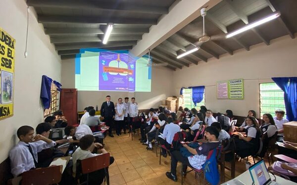 Realizan charla sobre tuberculosis en la Escuela Santo Domingo de Guzmán