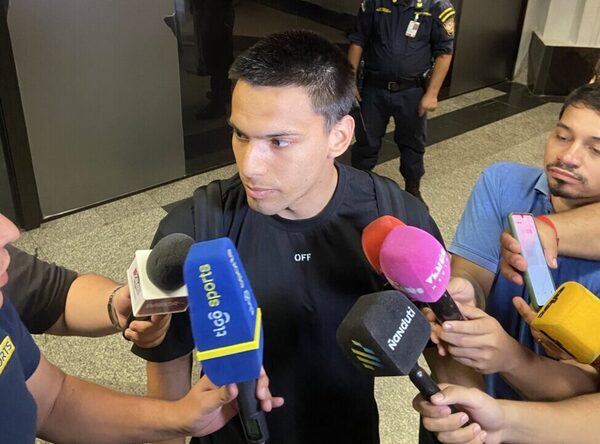 Versus / Diego Gómez contó en qué mejoró con su llegada a la Premier League
