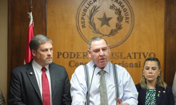 Comisión de Asuntos Constitucionales convoca a Mario Abdo Benítez para el 1 de abril