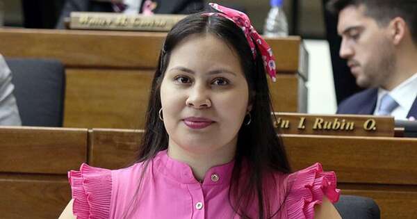 La Nación / Diputada deja a Payo Cubas para sumarse al equipo de Prieto: “Fuimos abandonados”