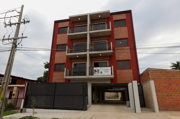 Viviendas Económicas: Familias ya pueden postular para adquirir uno de los 12 departamentos en Luque - .::Agencia IP::.