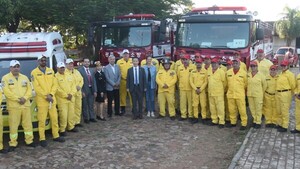 Donación y asunción al mando de nuevos oficiales de Bomberos
