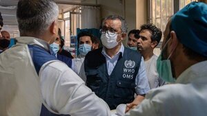 OMS alerta de que el 80 % de sus servicios en Afganistán pueden cerrar por falta de fondos
