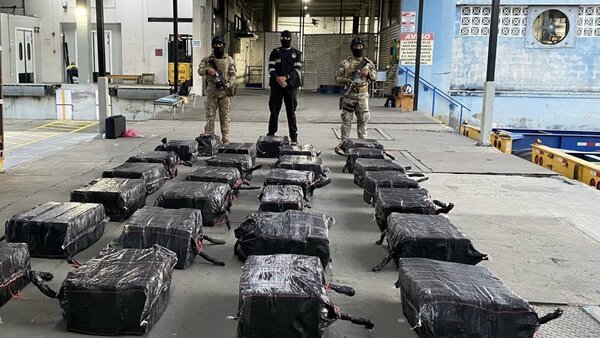 Panamá decomisa 890 kilos de droga en un contenedor con destino a España