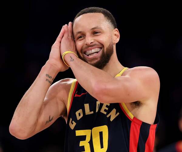 Steph Curry se regaló el récord de 4.000 triples en la NBA por su cumpleaños | Deportes | 5Días