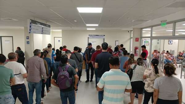 Denuncian falta de oftalmólogo en el Hospital General Coronel Oviedo - Nacionales - ABC Color