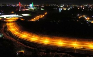 Nuevo sistema de iluminación marca avance de las obras complementarias