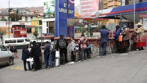 Crisis del combustible en Bolivia provoca largas filas y denuncias de suba de precios en alimentos