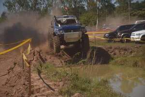 Todoterreno 4x4: Volker Huber suma dos de dos, en Villarrica - ABC Motor - ABC Color