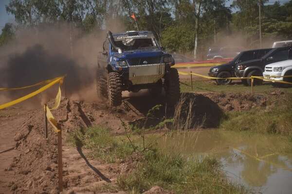 Todoterreno 4x4: Volker Huber suma dos de dos, en Villarrica - ABC Motor - ABC Color