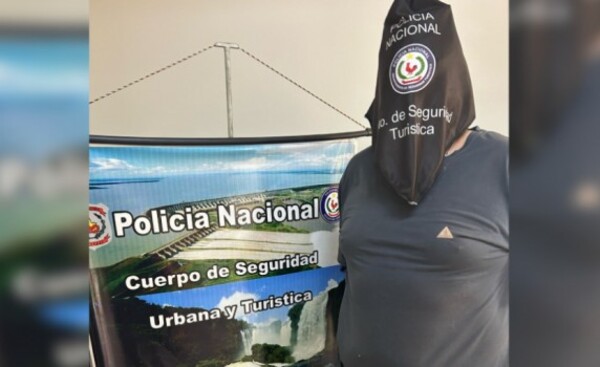 Capturan a suizo mientras realizaba su trámite migratorio