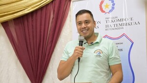 Prieto critica compra de pupitres: "Con un Zacarías al frente de Itaipú qué podemos esperar"