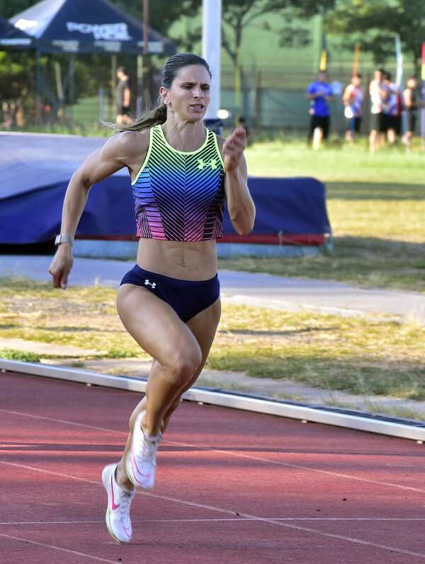 Velocistas se vuelan en la pista de la SND - Polideportivo - ABC Color