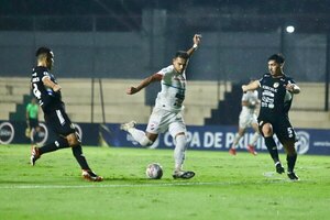 Versus / Trinidense frustra a Nacional con un golazo de Ronaldo Báez