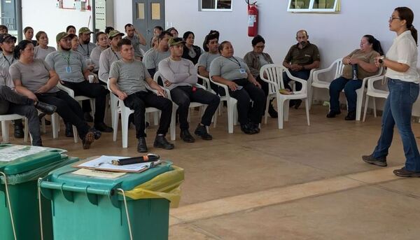 Binacional promueve la reducción de residuos en el Tekotopa Centro Ambiental