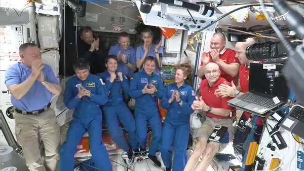 Astronautas varados en la Estación Espacial Internacional vuelven a la Tierra - Ciencia - ABC Color