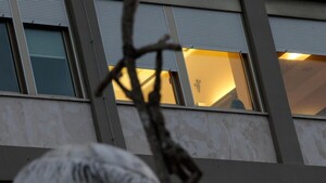 Papa Fracisco pide "desarmar la Tierra" en una carta enviada desde el hospital a diario italiano