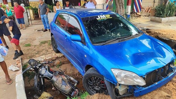 Video: Realizó maniobra indebida, perdió el control y mató a dos personas en Guarambaré