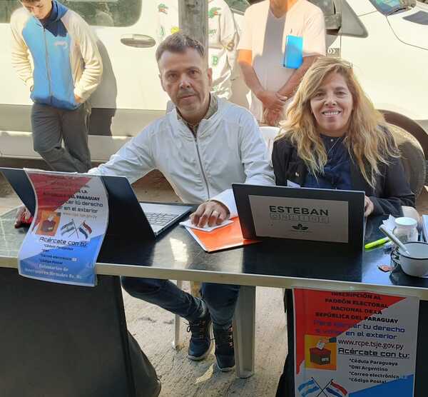 Paraguayos en Argentina impulsan inscripción al Registro Cívico Permanente - .::Agencia IP::.