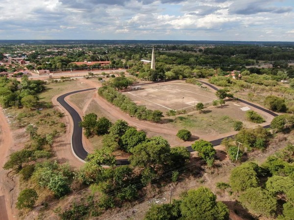 Inician trabajos de pavimentación en el monumento al Indio