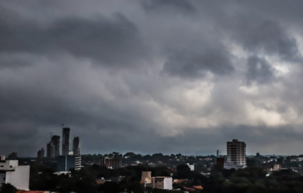 Anuncian lluvias y tormentas para este martes en varias zonas del país