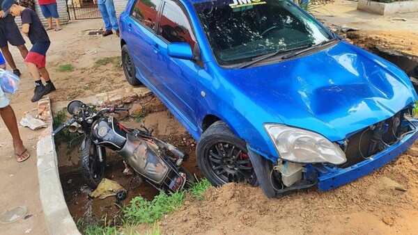 Conductor se adelantó con su auto y mató a dos personas